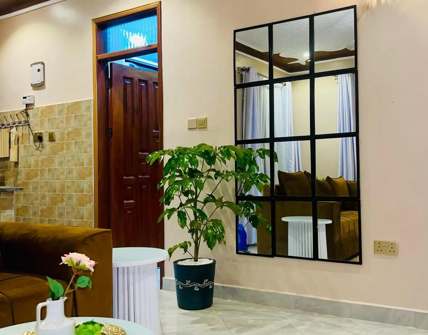 Cozy Residence Ii, 1 Bedroom Apartment Kulambiro Kampala 0*,  Uganda